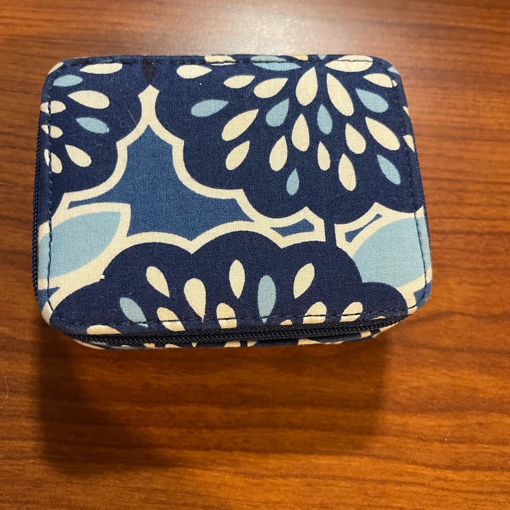 Blue Vera Bradley set.  Laptop tote, wallet and pill box - Picture 6 of 8